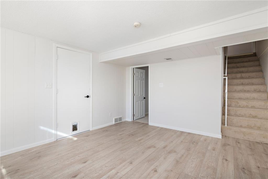 1600-1 SW Sunset Avenue