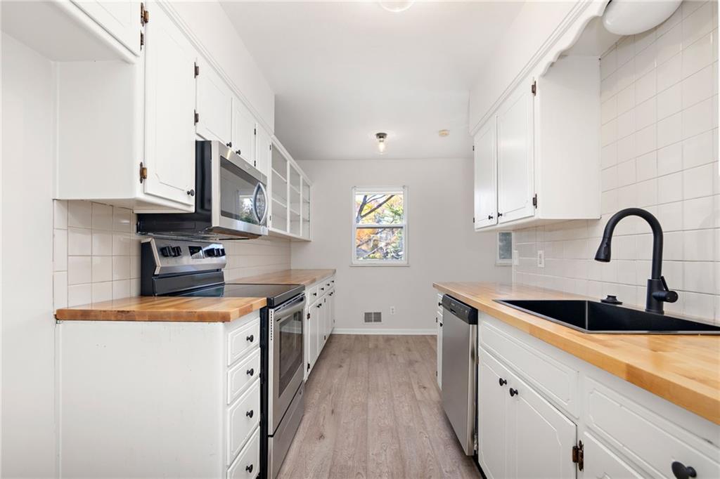 1600-1 SW Sunset Avenue