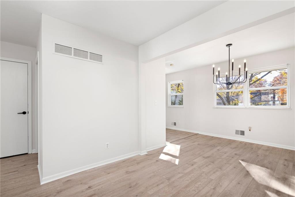 1600-1 SW Sunset Avenue