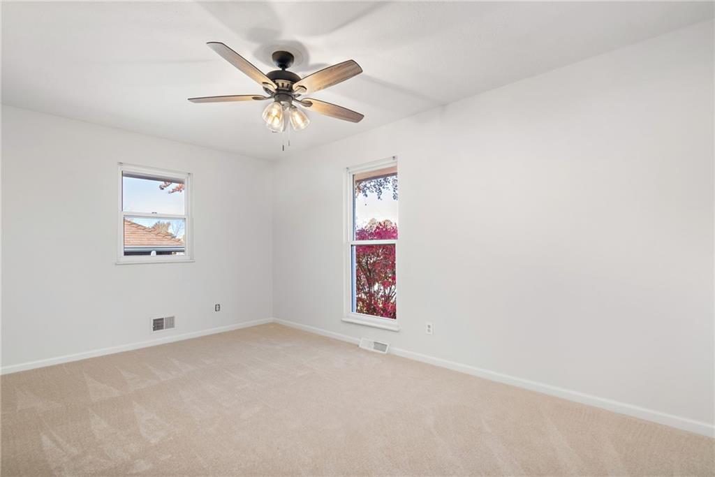 1600-1 SW Sunset Avenue