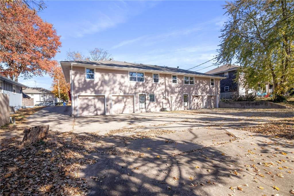 1600-1 SW Sunset Avenue