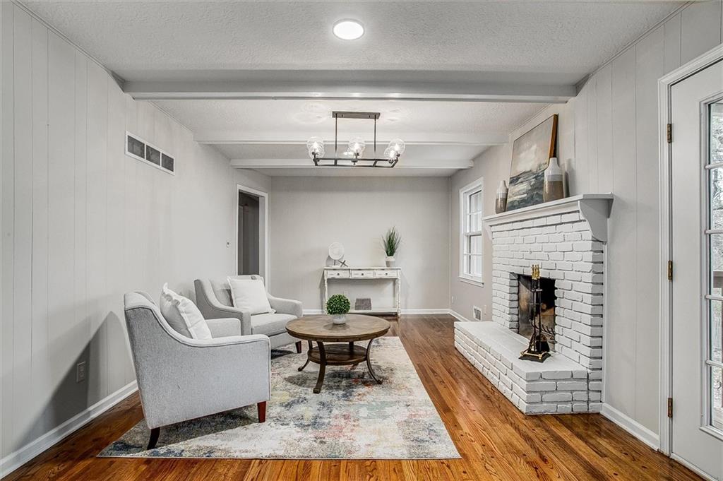 15513 E 45th Place