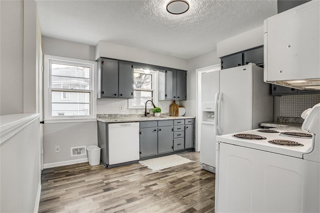 15513 E 45th Place