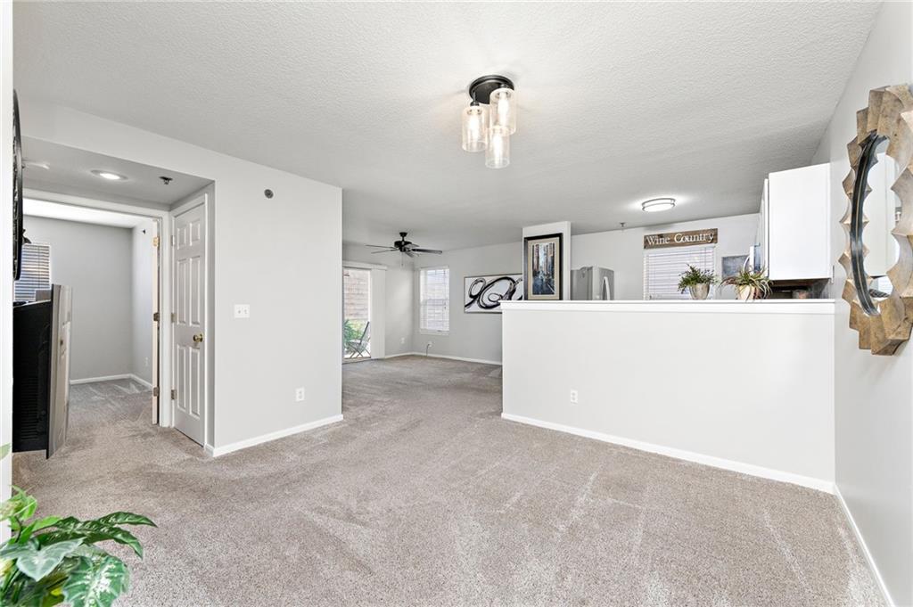 8111 N Lawndale Avenue Unit: 1D