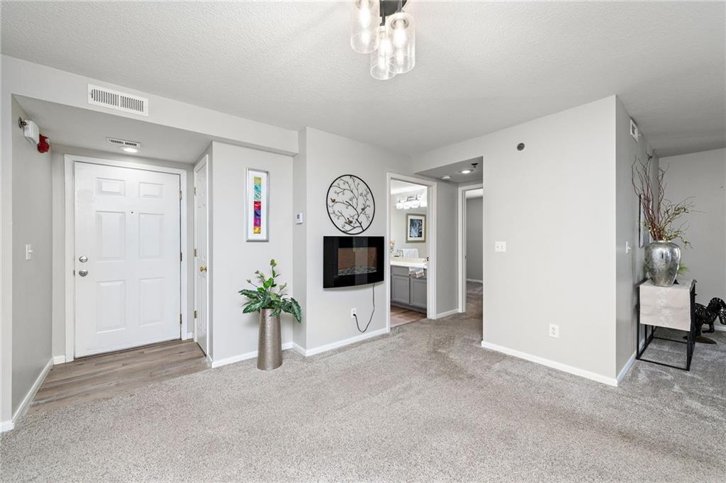8111 N Lawndale Avenue Unit: 1D