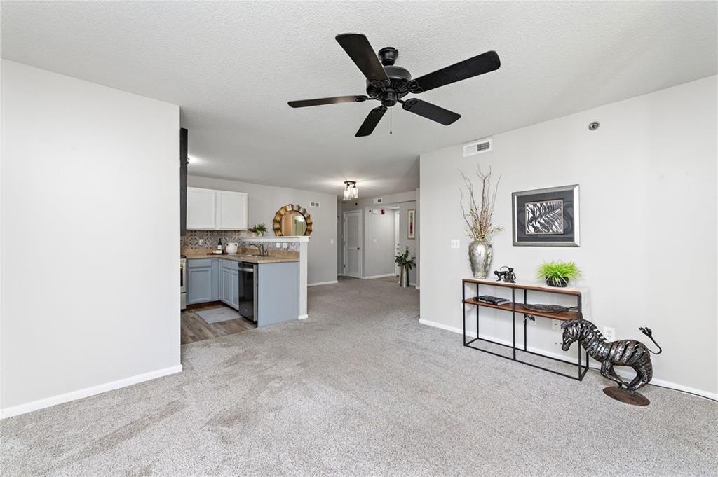 8111 N Lawndale Avenue Unit: 1D