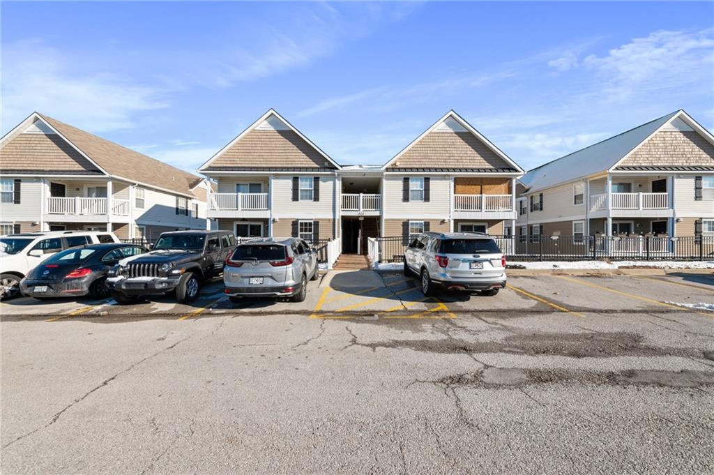 8111 N Lawndale Avenue Unit: 1D