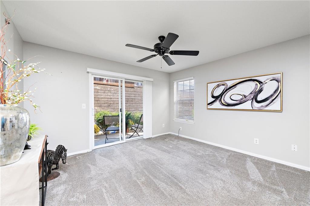 8111 N Lawndale Avenue Unit: 1D