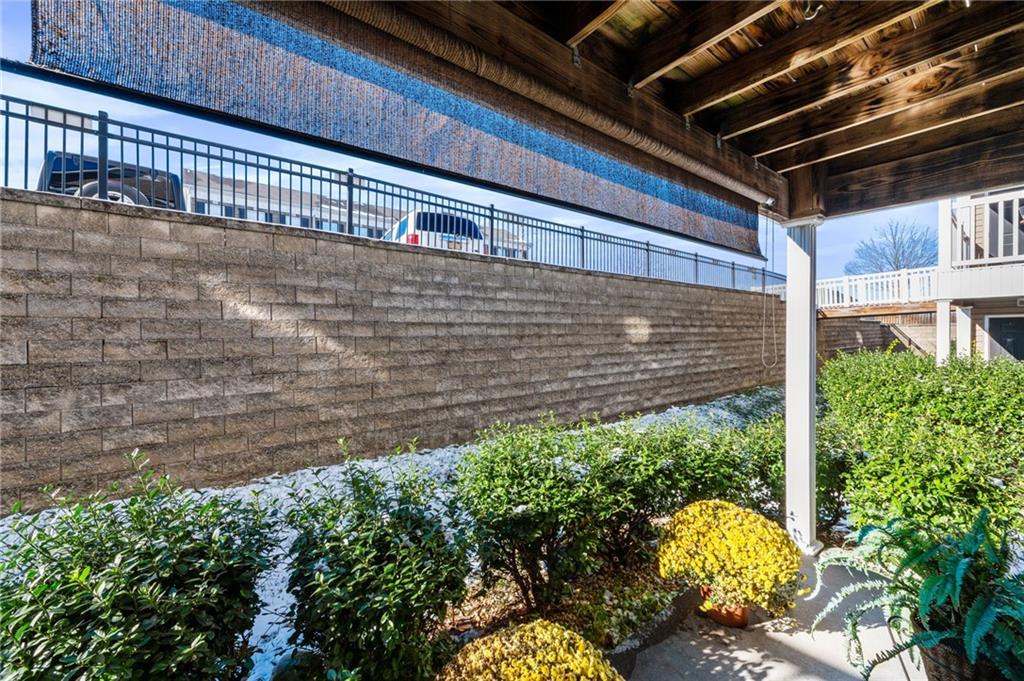8111 N Lawndale Avenue Unit: 1D