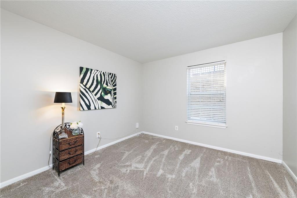 8111 N Lawndale Avenue Unit: 1D