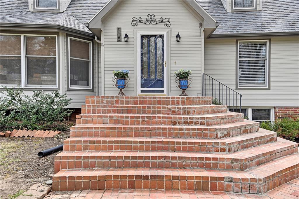 205 NE 44th Street