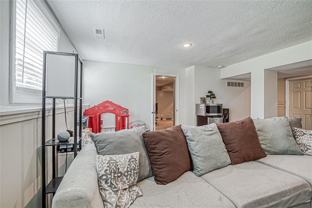 313 SW Seagull Street