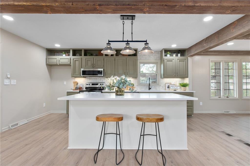 501 Cromwell Court