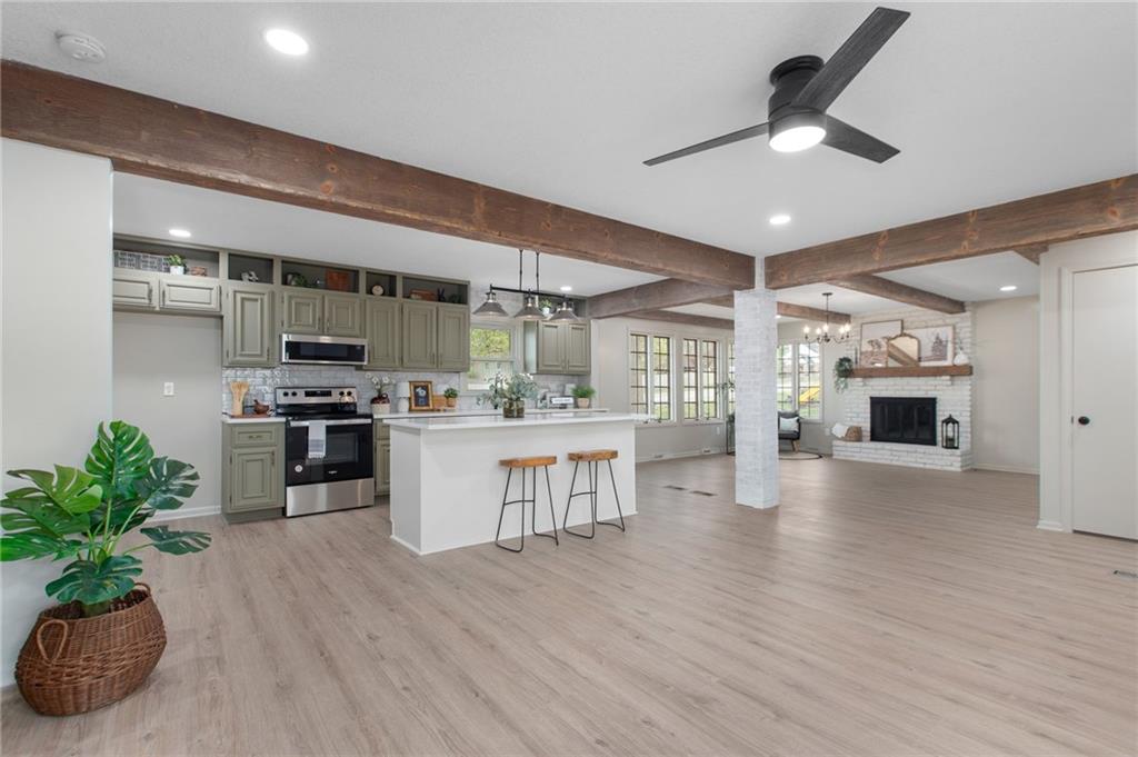 501 Cromwell Court