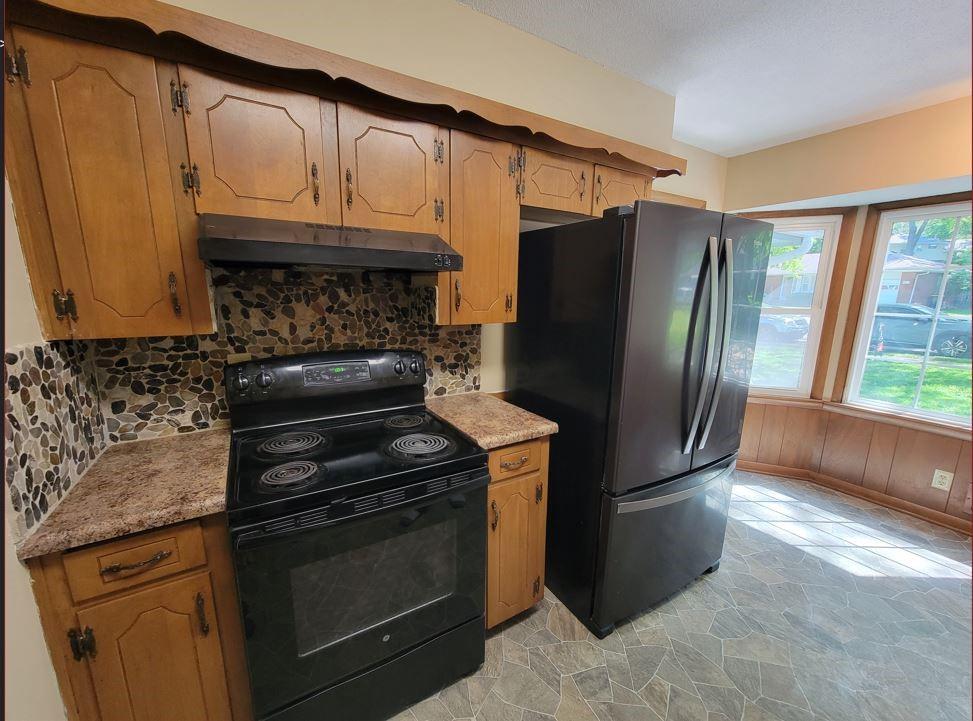 9812 E 51 Terrace