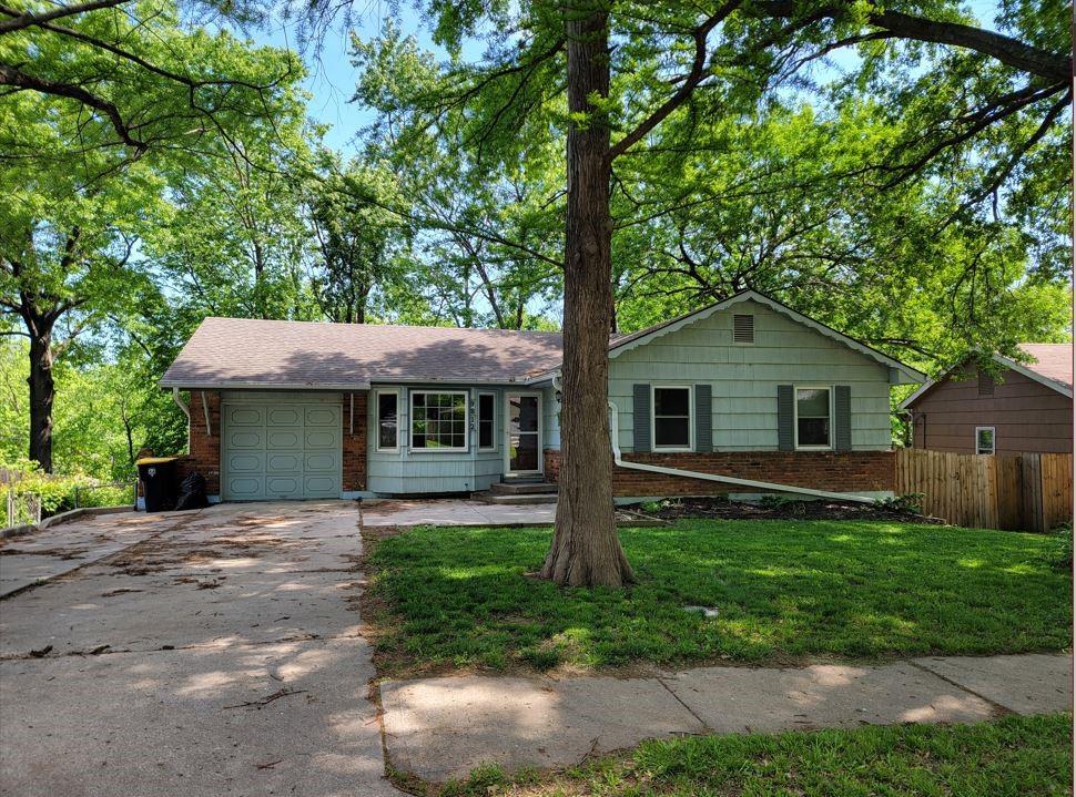 9812 E 51 Terrace