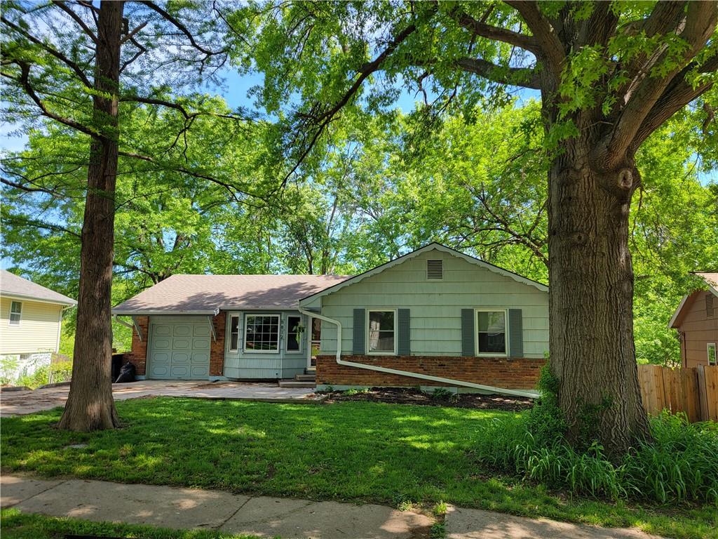9812 E 51 Terrace
