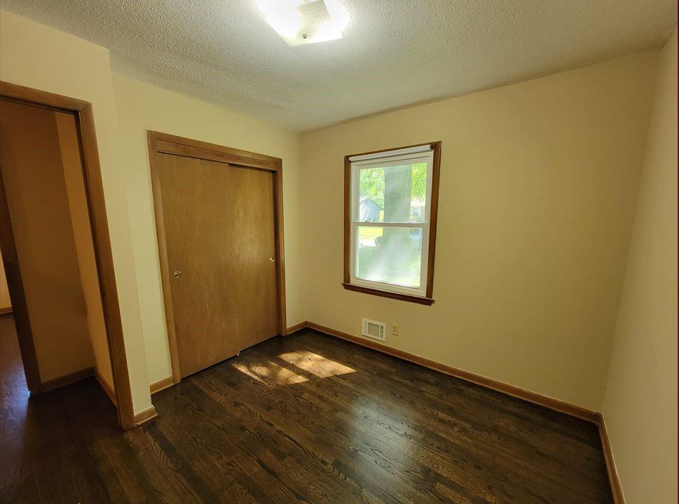 9812 E 51 Terrace