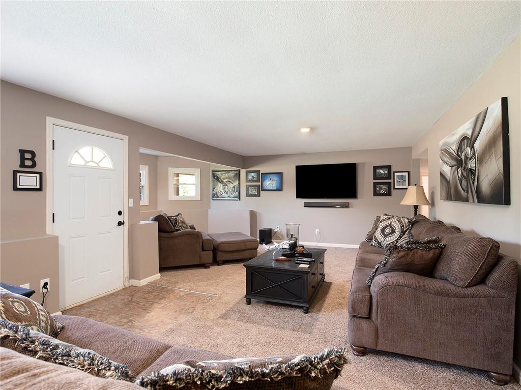 3904 SW Windjammer Court