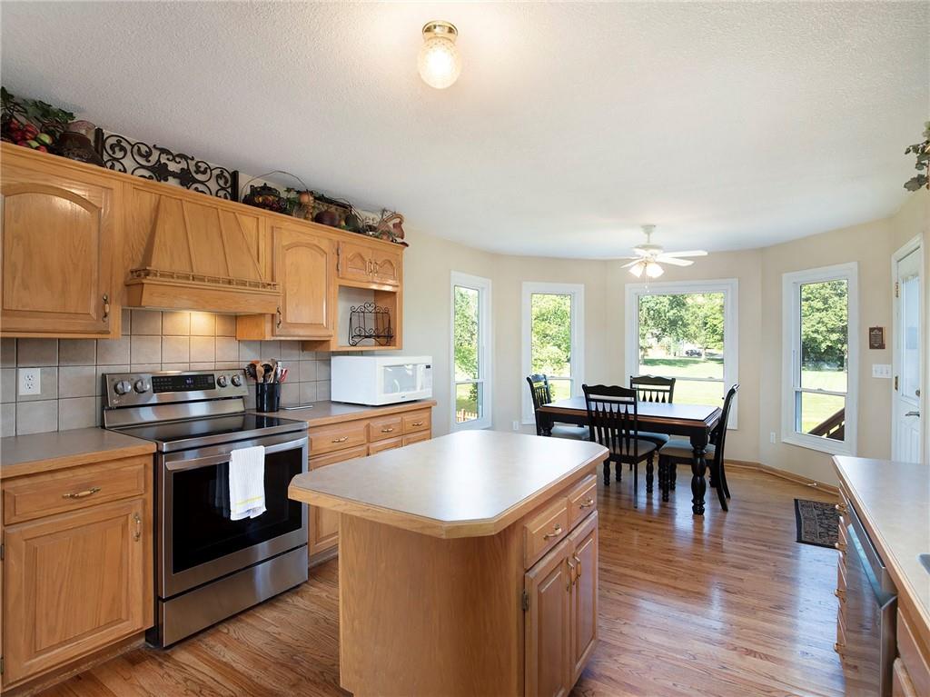 3904 SW Windjammer Court