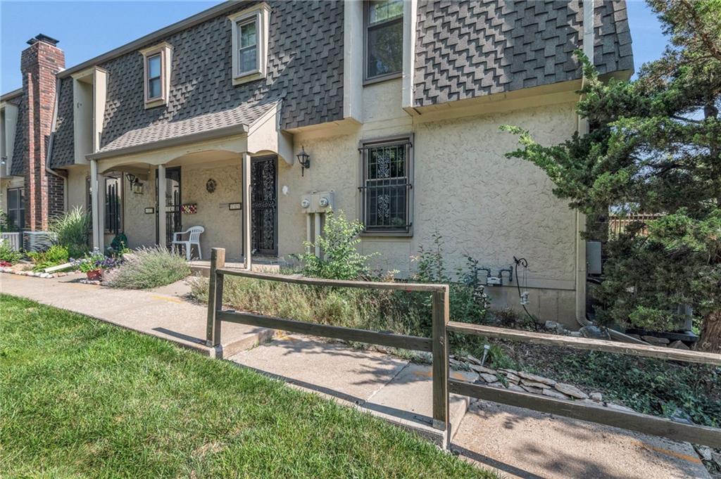 101 W Bannister Road