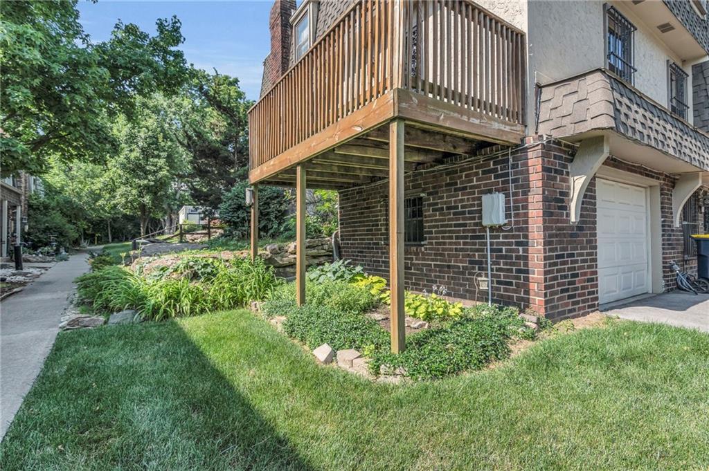 101 W Bannister Road