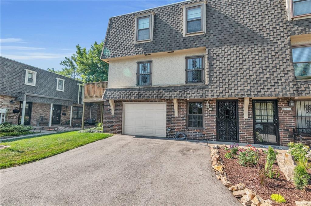 101 W Bannister Road