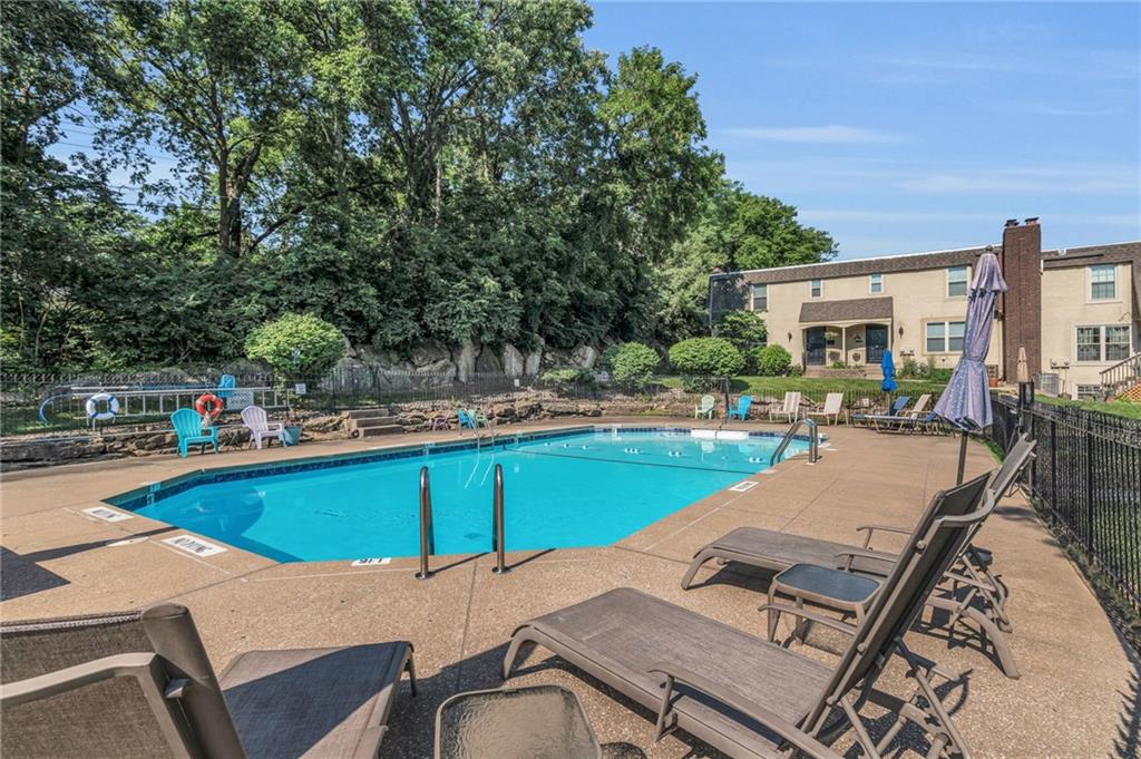 101 W Bannister Road