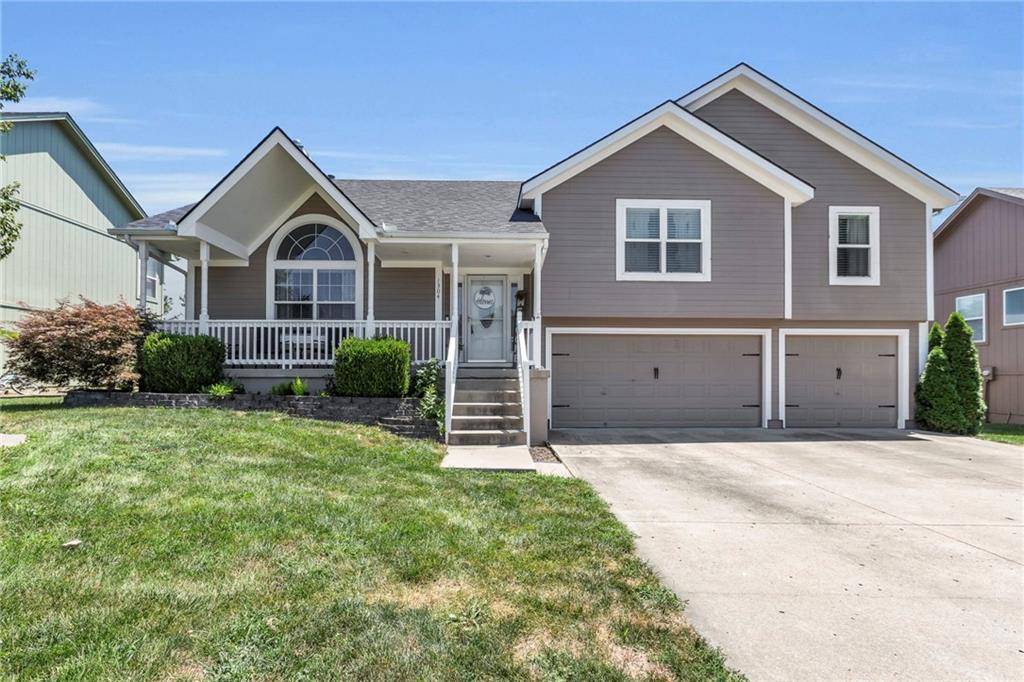 1304 NW Sycamore Drive