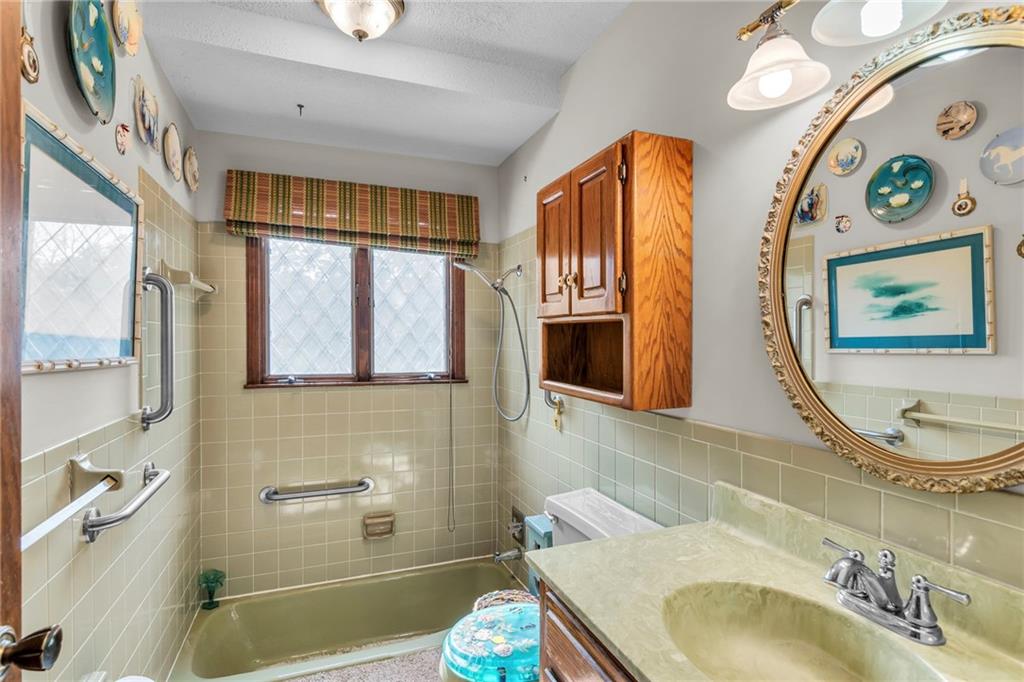 9013 Cyclone School Road