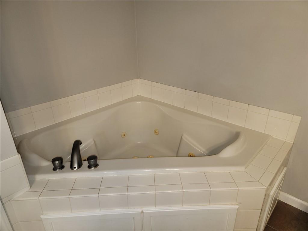 3621 NW Anchor Court