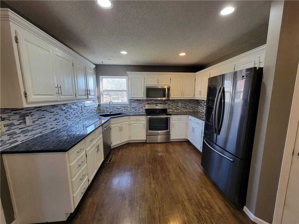 3621 NW Anchor Court
