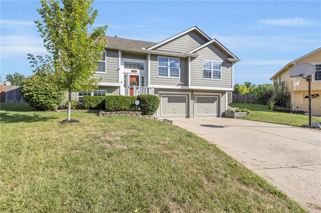 905 SW Daney Court