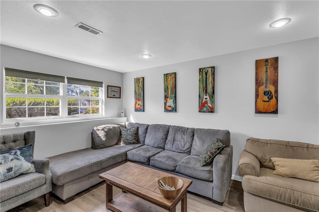 905 SW Daney Court