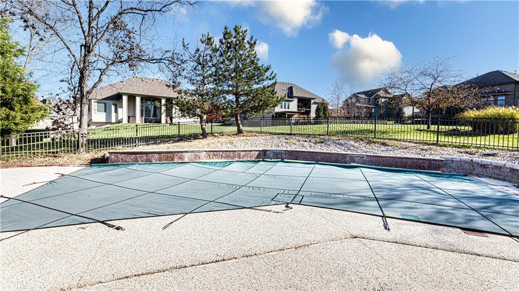 4429 NE Shadow Valley Circle