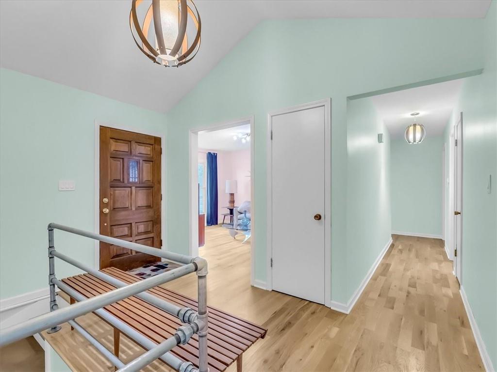 207 SE Noeleen Lane