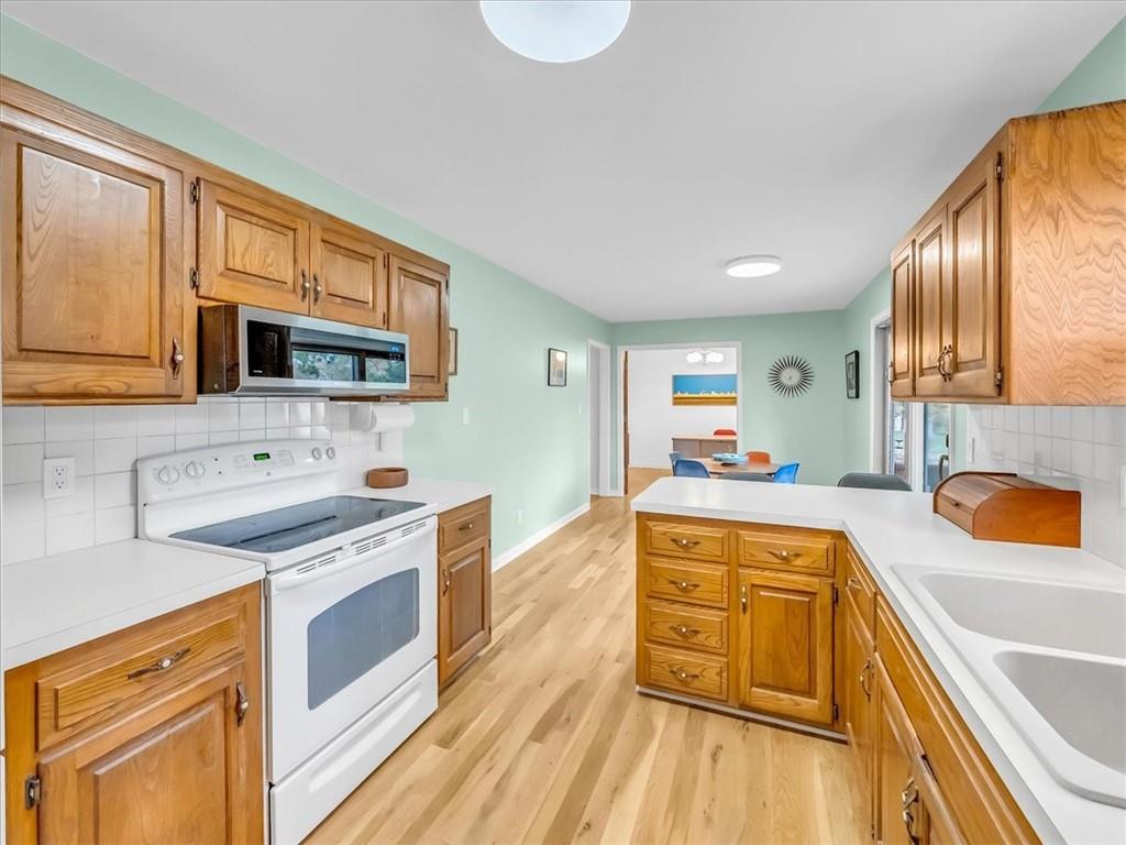 207 SE Noeleen Lane