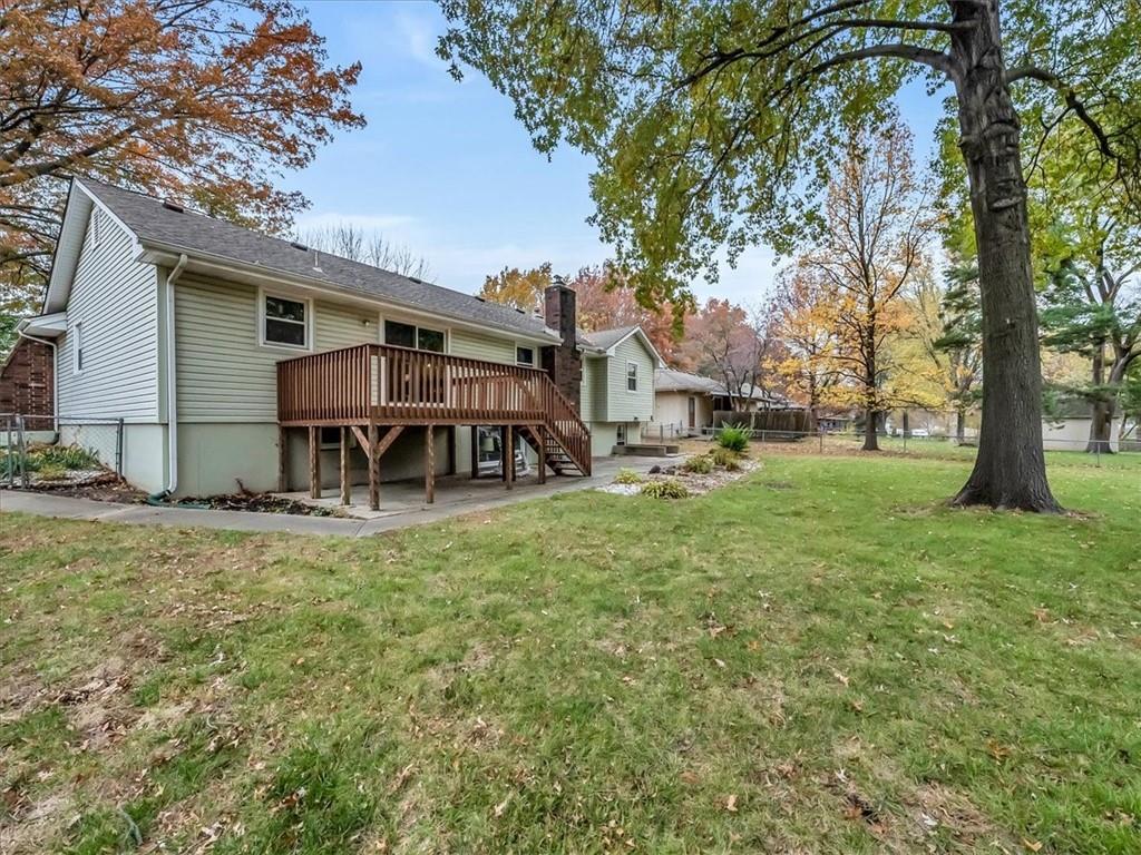 207 SE Noeleen Lane