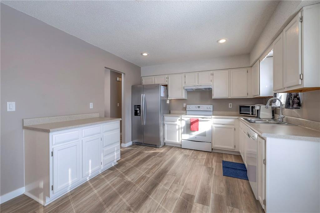 805 BobWhite Drive