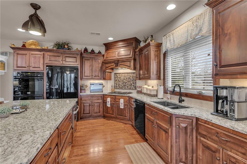 1850 NE Park Ridge Drive