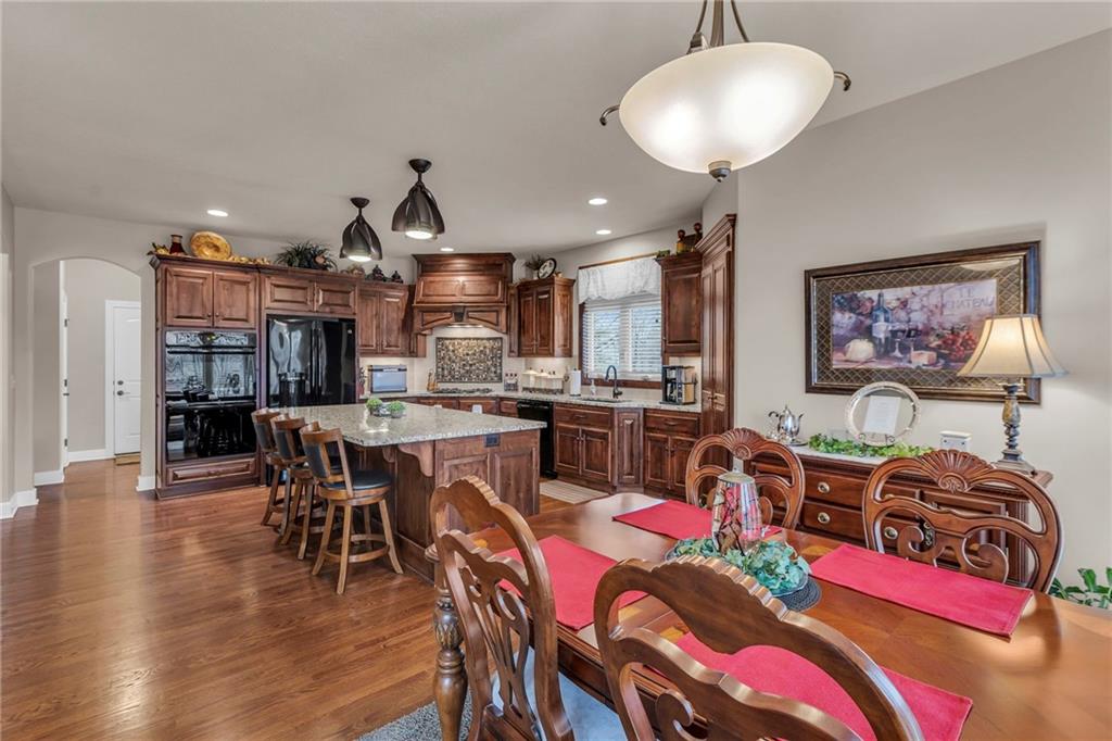 1850 NE Park Ridge Drive