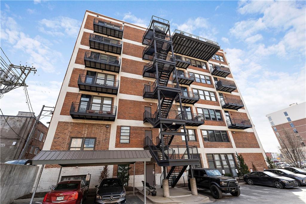1535 Walnut Street Unit: 504