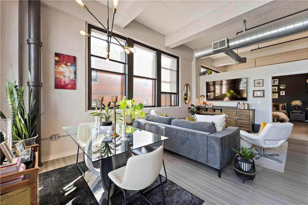 1535 Walnut Street Unit: 504