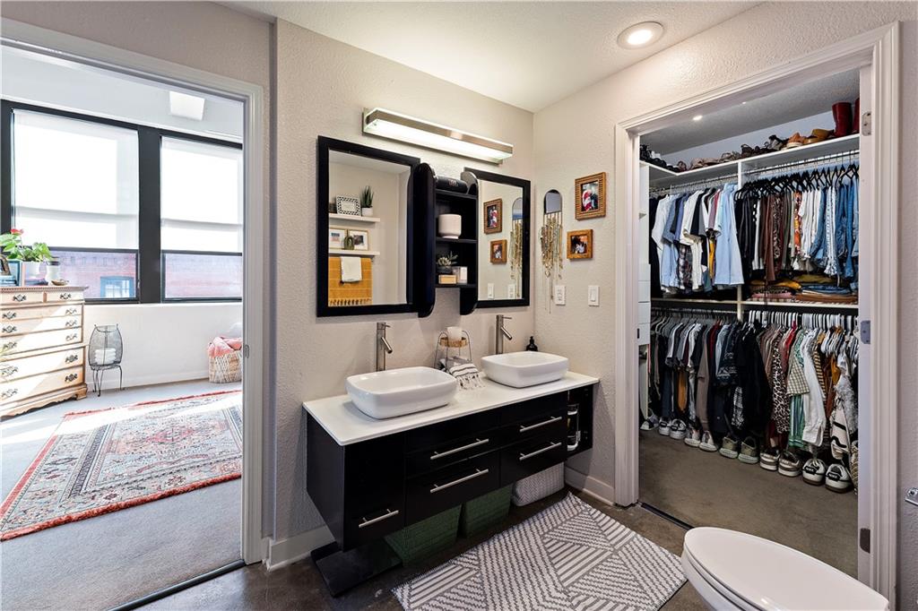 1535 Walnut Street Unit: 504