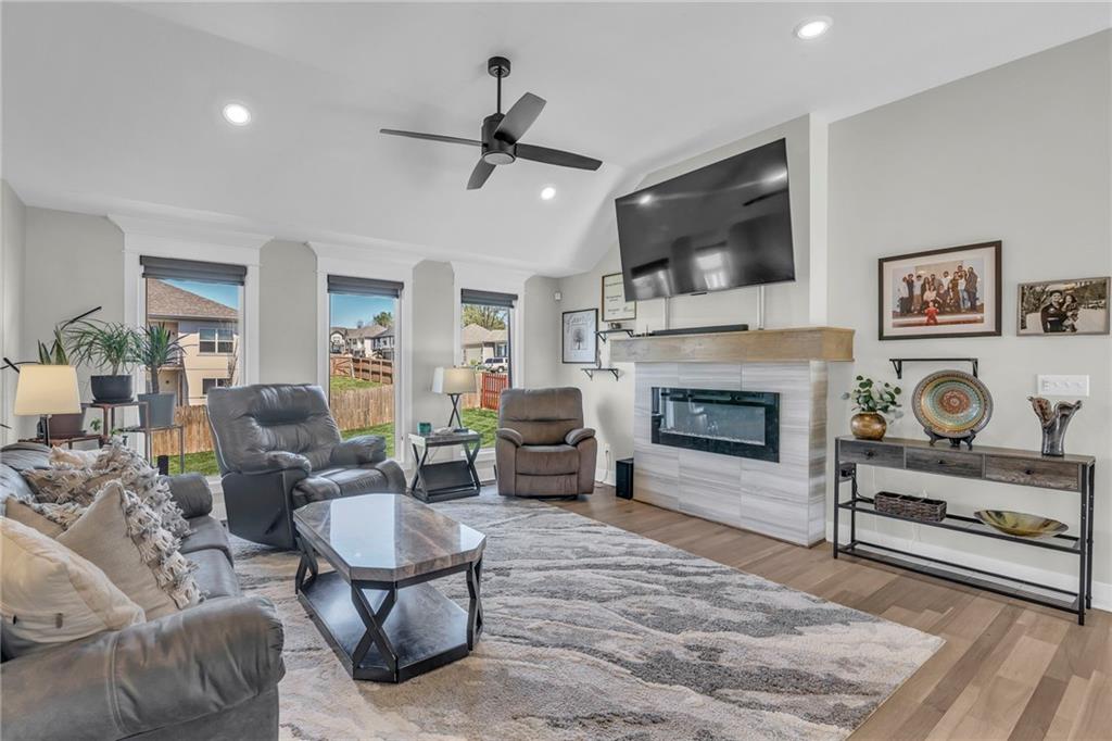 900 NW Lindenwood Drive