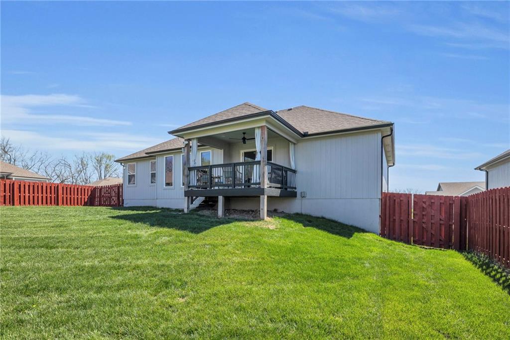 900 NW Lindenwood Drive