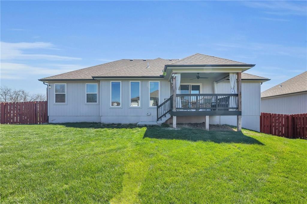 900 NW Lindenwood Drive