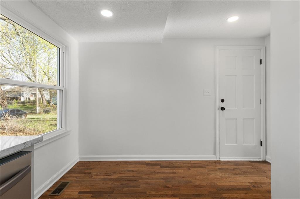 7212 Park Avenue