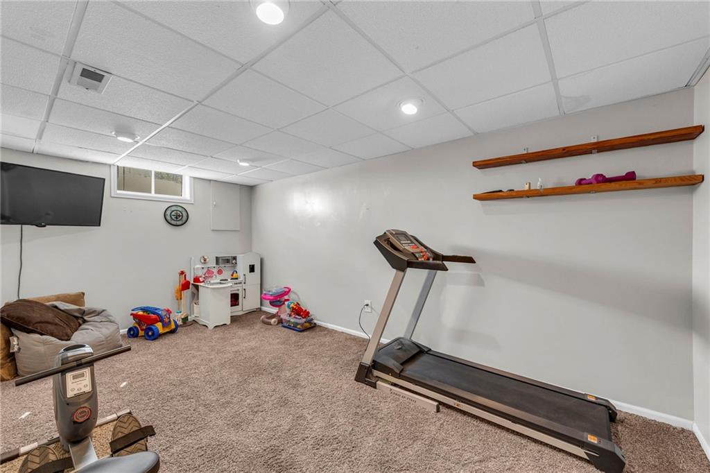 1013 NW Creek Side Circle