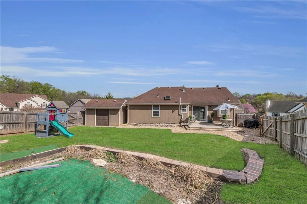 1013 NW Creek Side Circle